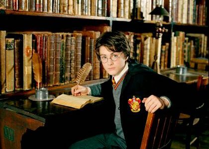 Harry Potter en la Biblioteca