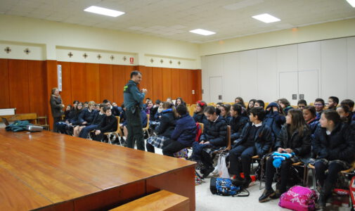 Charla Guardia Civil a Educación Primaria