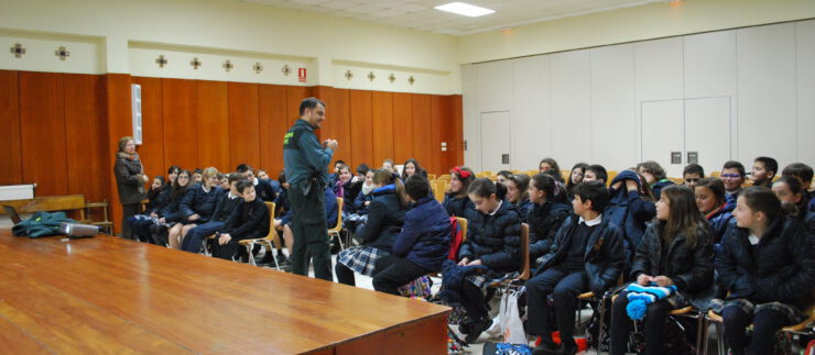 Charla Guardia Civil a Educación Primaria