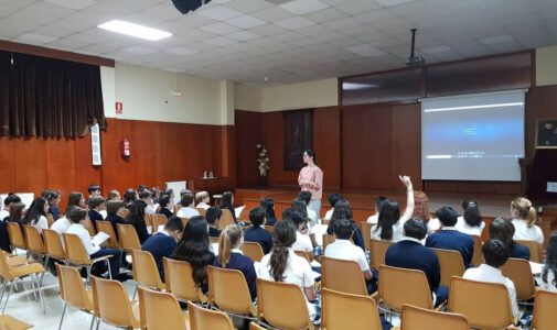 Recital de poesía con Antía Otero