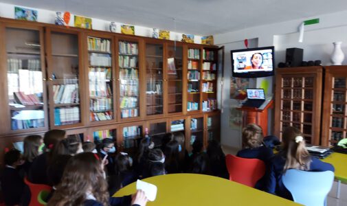 Videoconferencia coa autora Rosa Aneiros