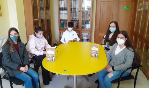 Club de lectura adultos  – Biblioteca / EDLG